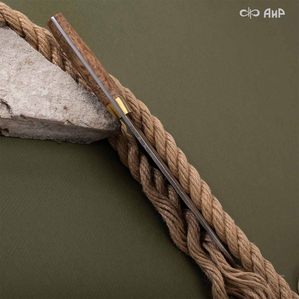 Сербский нож ЦМ (стабилизированная карельская береза натуральная, латунь, кастомная заточка) - Компания «АиР»