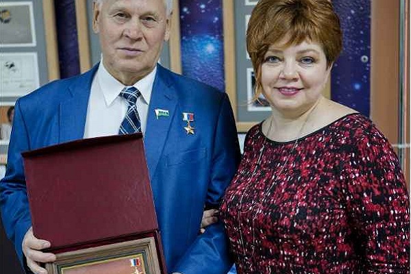Выставка VIP-гравюры и изделий «АиР» | 3 июня 2016 г. | Тюмень - Промышленное клинковое производство. Компания «АиР»