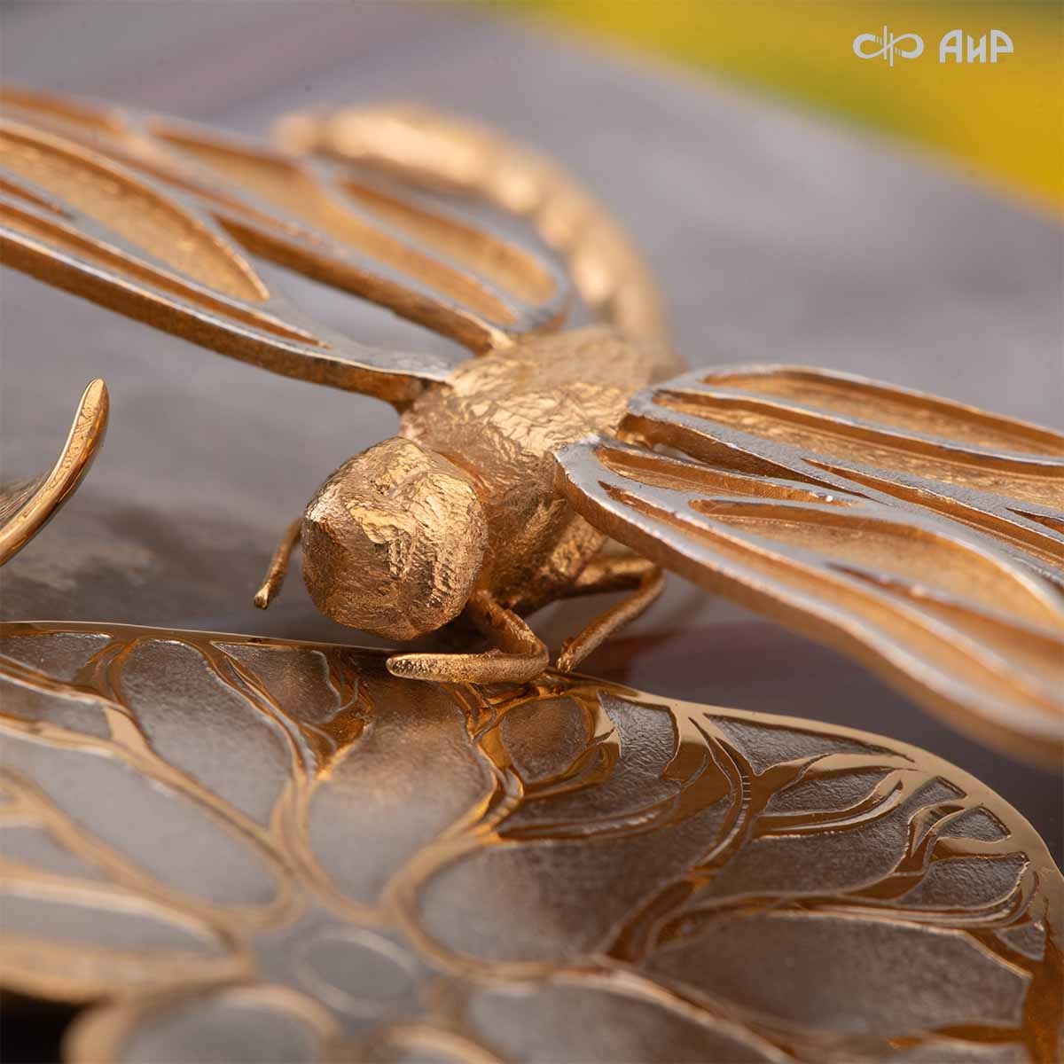 Шкатулка Стрекоза и лотос из яшмы и агата, Артикул: 39044 * - Компания «АиР»