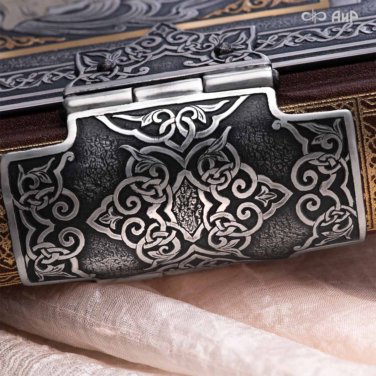 Книга в окладе Омар Хайям. Рубаи, Артикул: 39143 - Компания «АиР»