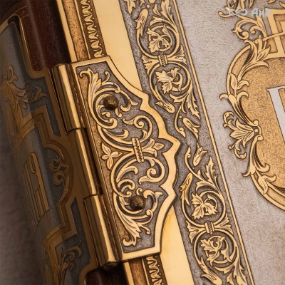 Библия в окладе, Артикул: 38900  - Компания «АиР»