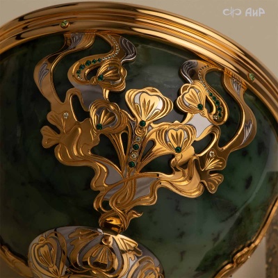  Кубок Вечная жизнь, из нефрита с хризолитами, кристаллами Swarovski, Артикул: 5119 - Компания «АиР»