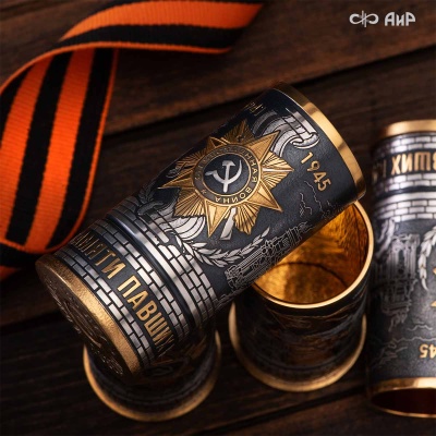  Набор 80 лет Великой Победы (нож Финка-2 с золотом, 40Х10С2М, стопка) Артикул: 39063, 39064 - Компания «АиР»