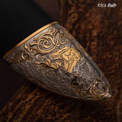 Нож Бекас с сюжетом Охотник и медведь, комбинированные ножны, Артикул: 39034 - Компания «АиР»