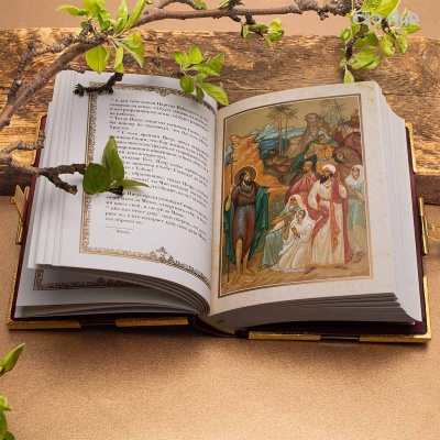 Святое Евангелие в красках Палеха, в окладе, Артикул: 38716 - Компания «АиР»