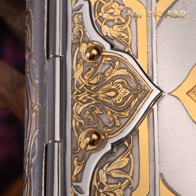 Коран на арабском языке в окладе с зелеными алпанитами, Артикул: 37188 - Компания «АиР»