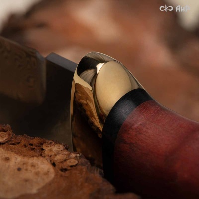 Турист (стабилизированная карельская береза красная, латунь) дамасская сталь ZDI-1016 - Компания «АиР»