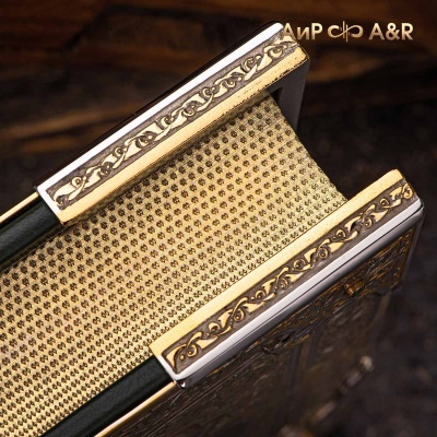 Коран на арабском языке в окладе с зелеными алпанитами, Артикул: 37188 - Компания «АиР»