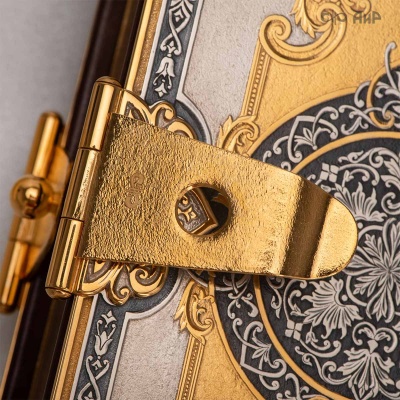 Святое Евангелие в окладе, Артикул: 38995 - Компания «АиР»