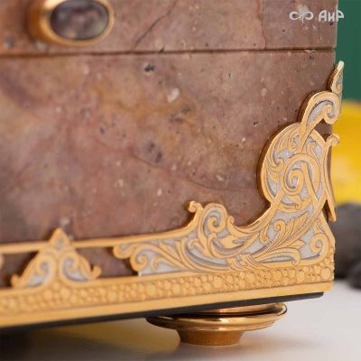 Шкатулка Стрекоза и лотос из яшмы и агата, Артикул: 39044 * - Компания «АиР»